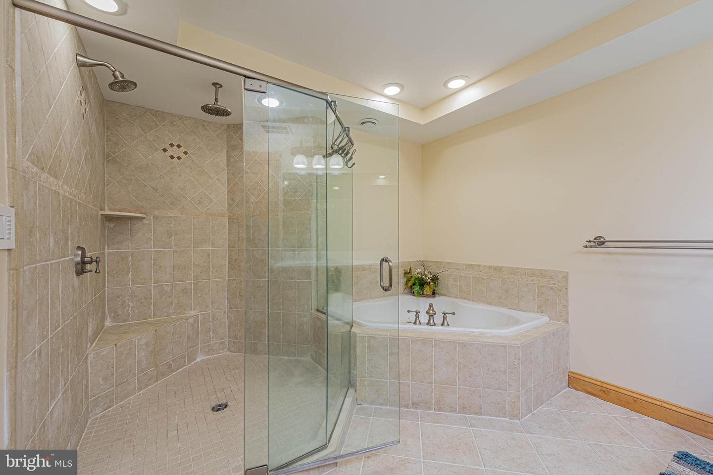 6301 Atlantic Avenue #403 photo 32