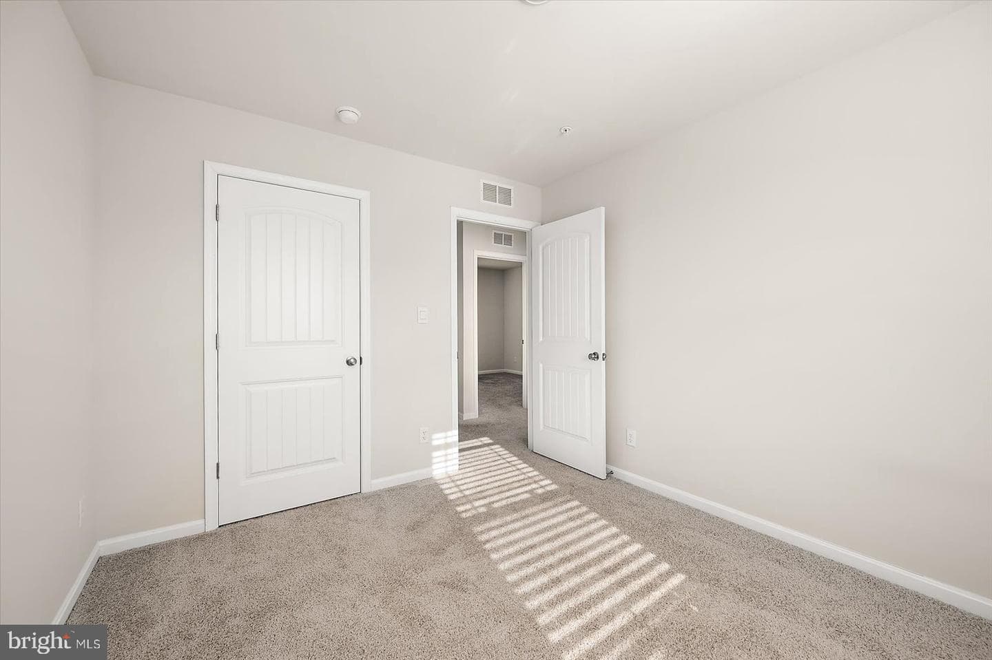 102 Fox Hound Street photo 27