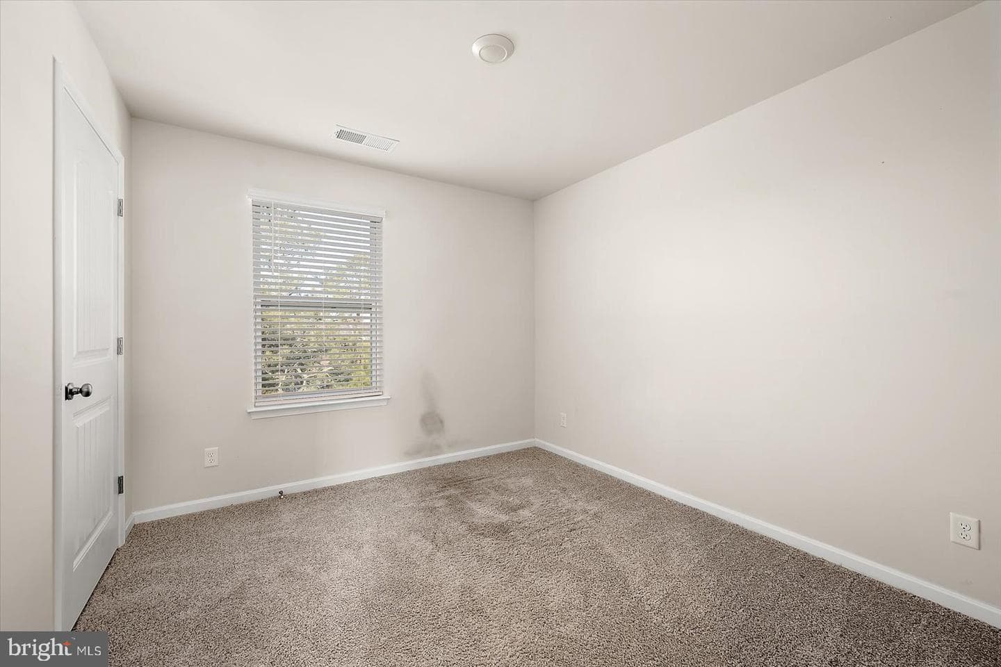 102 Fox Hound Street photo 31