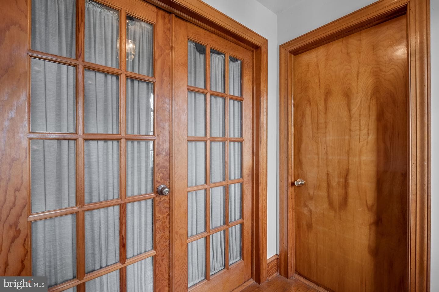 1002 Laurel St photo 3