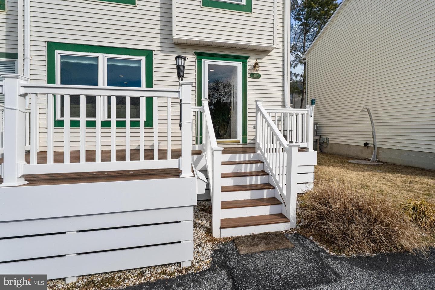 160 Jamestown Road photo 11
