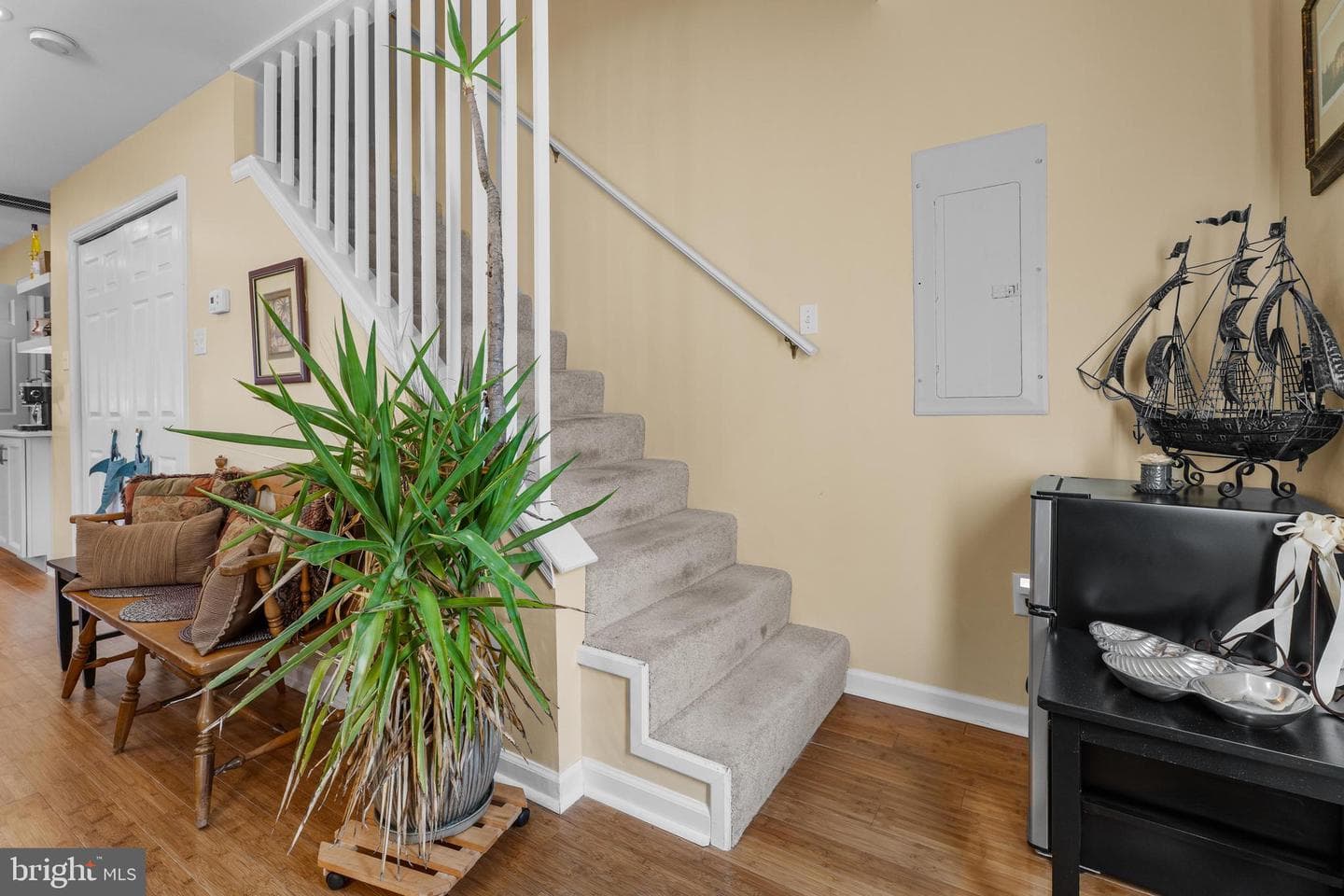 160 Jamestown Road photo 13