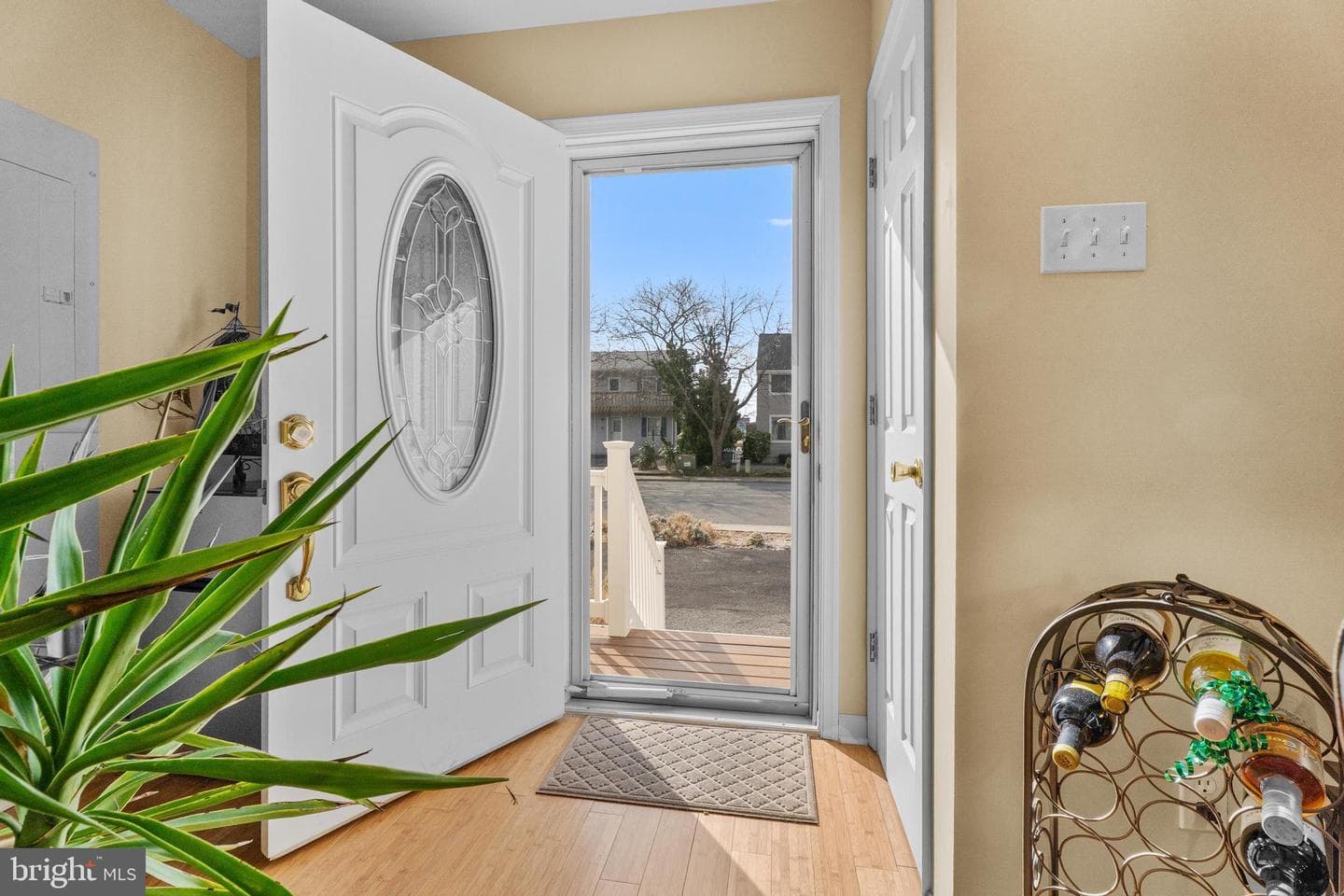 160 Jamestown Road photo 14