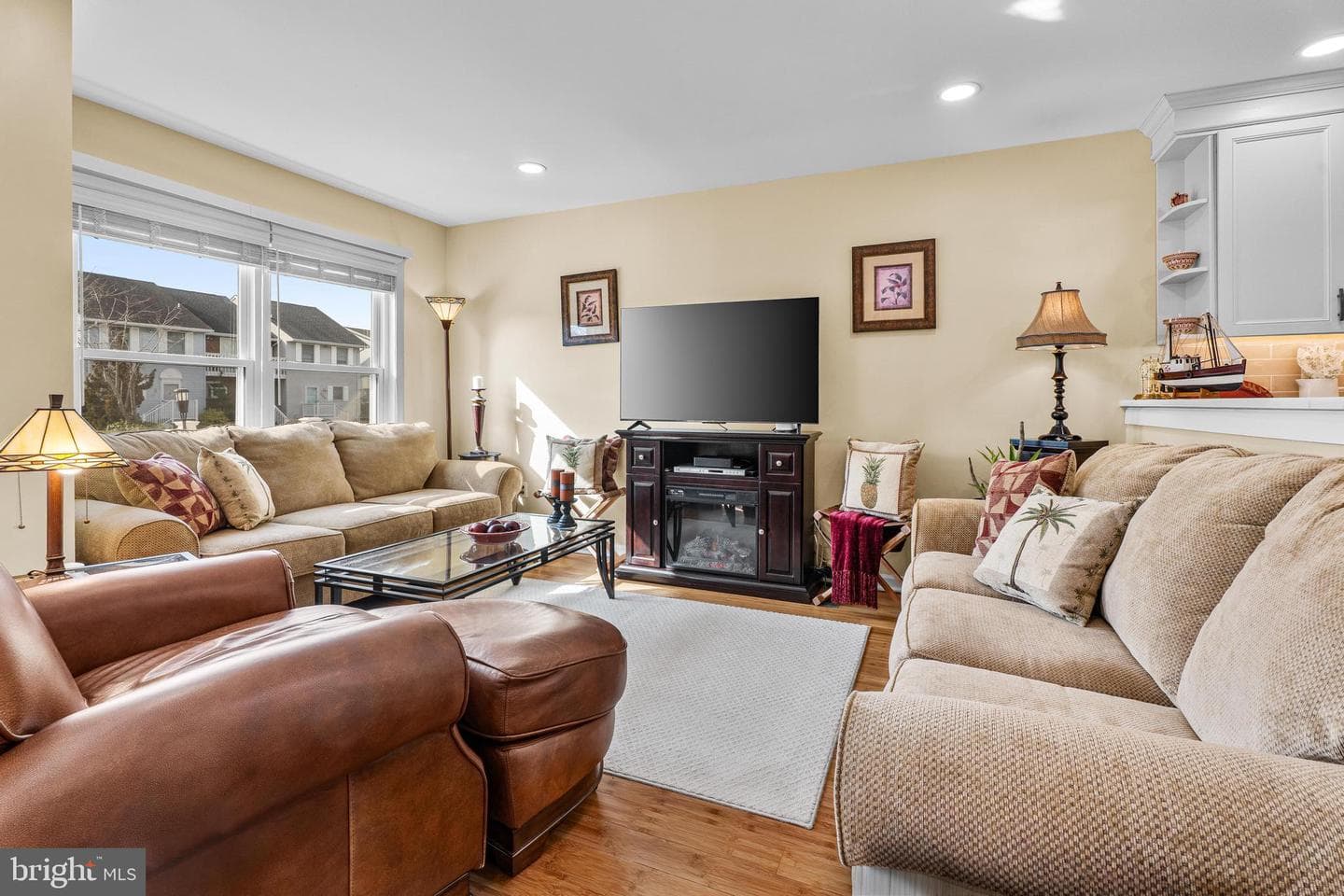 160 Jamestown Road photo 16
