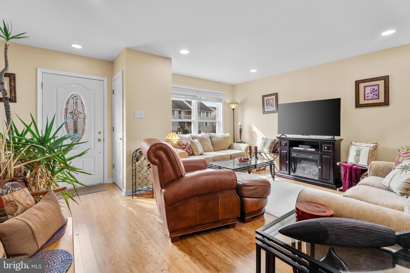 160 Jamestown Road photo 20