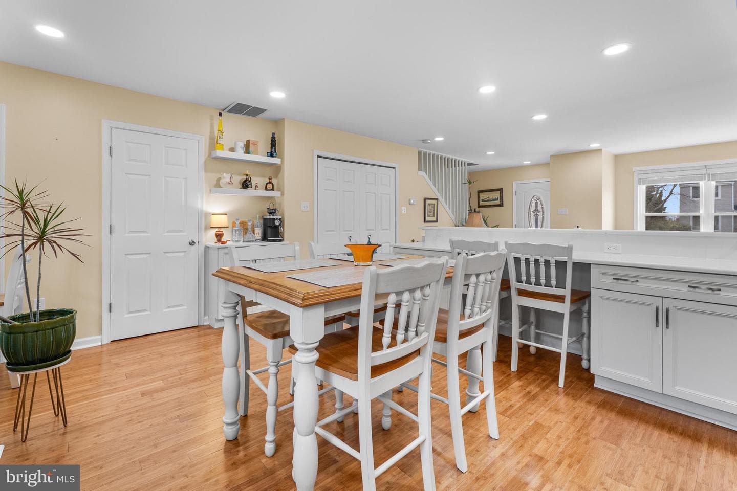 160 Jamestown Road photo 29