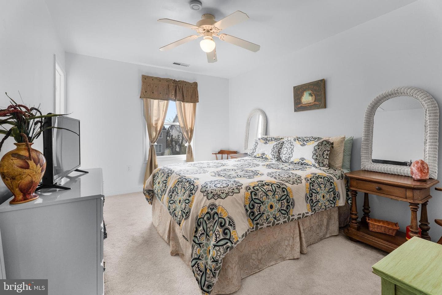 160 Jamestown Road photo 45