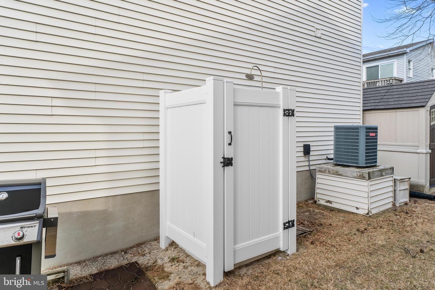 160 Jamestown Road photo 6