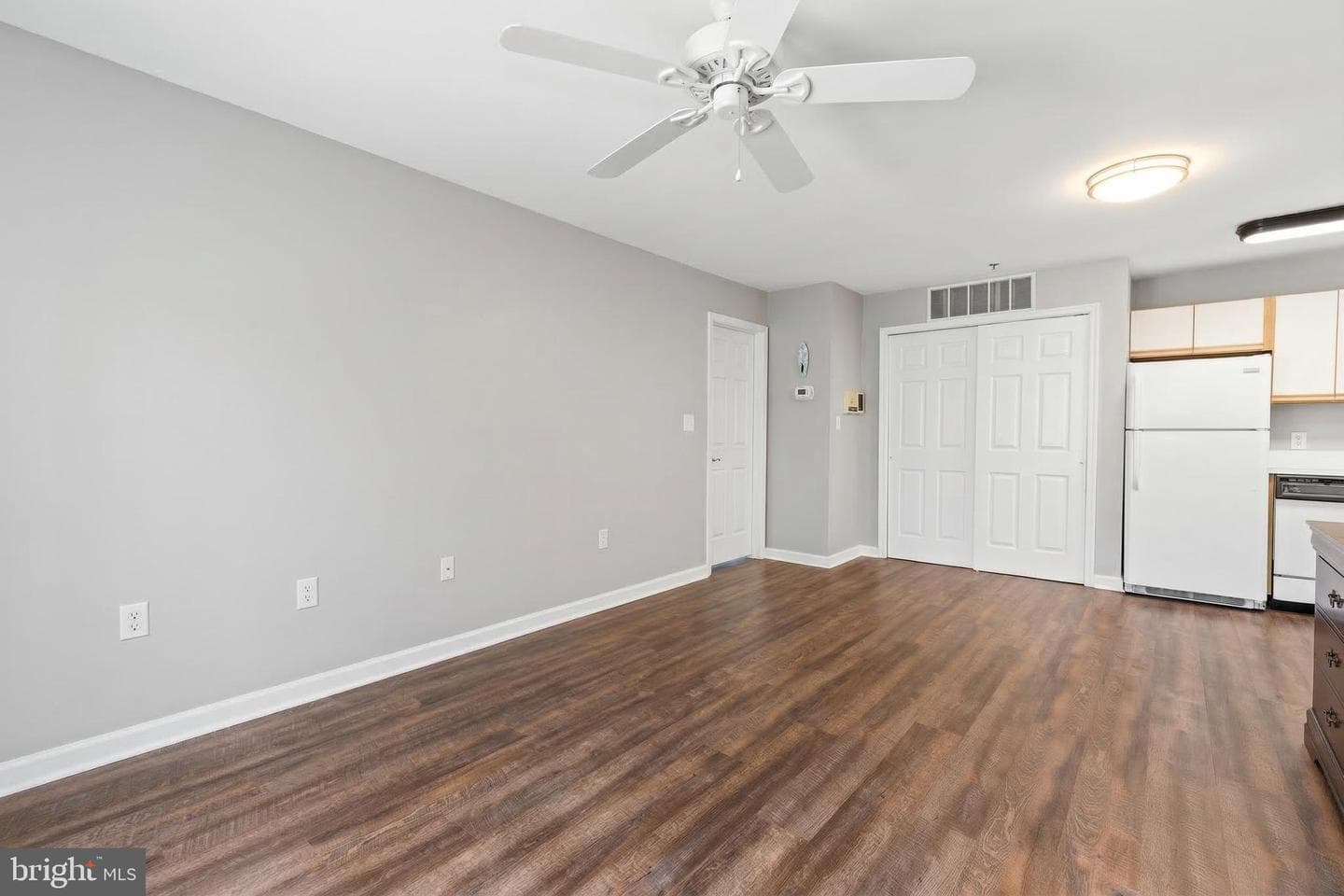 201 S Heron Drive #8e1 photo 10