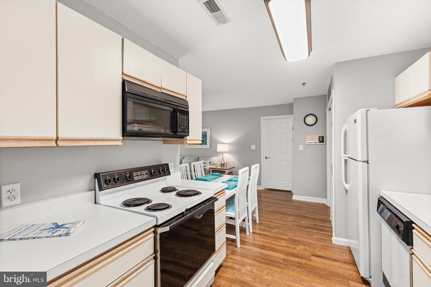 201 S Heron Drive #8e1 photo 17