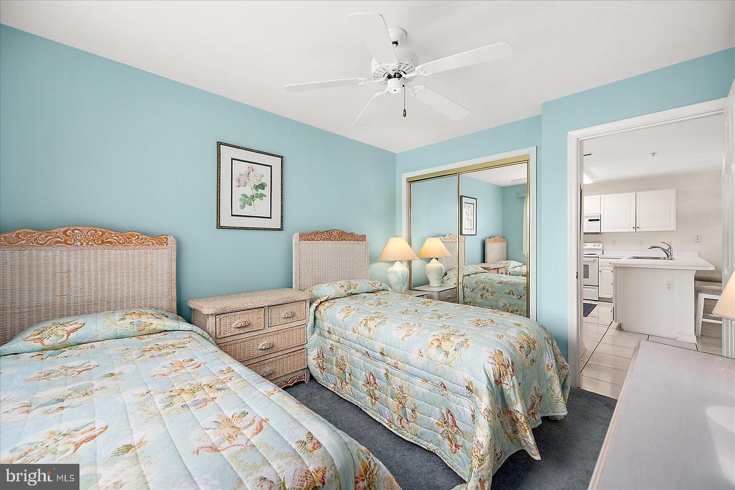 202 S Heron Drive #104b photo 38