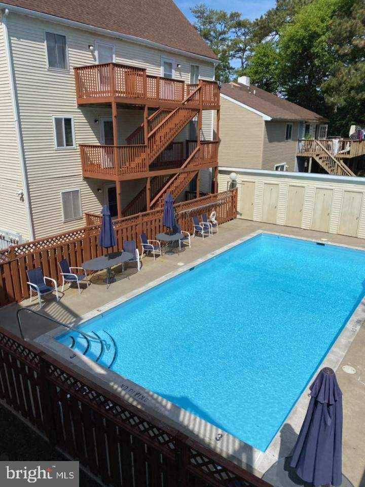 14201 Tunnel Avenue #16 photo 2