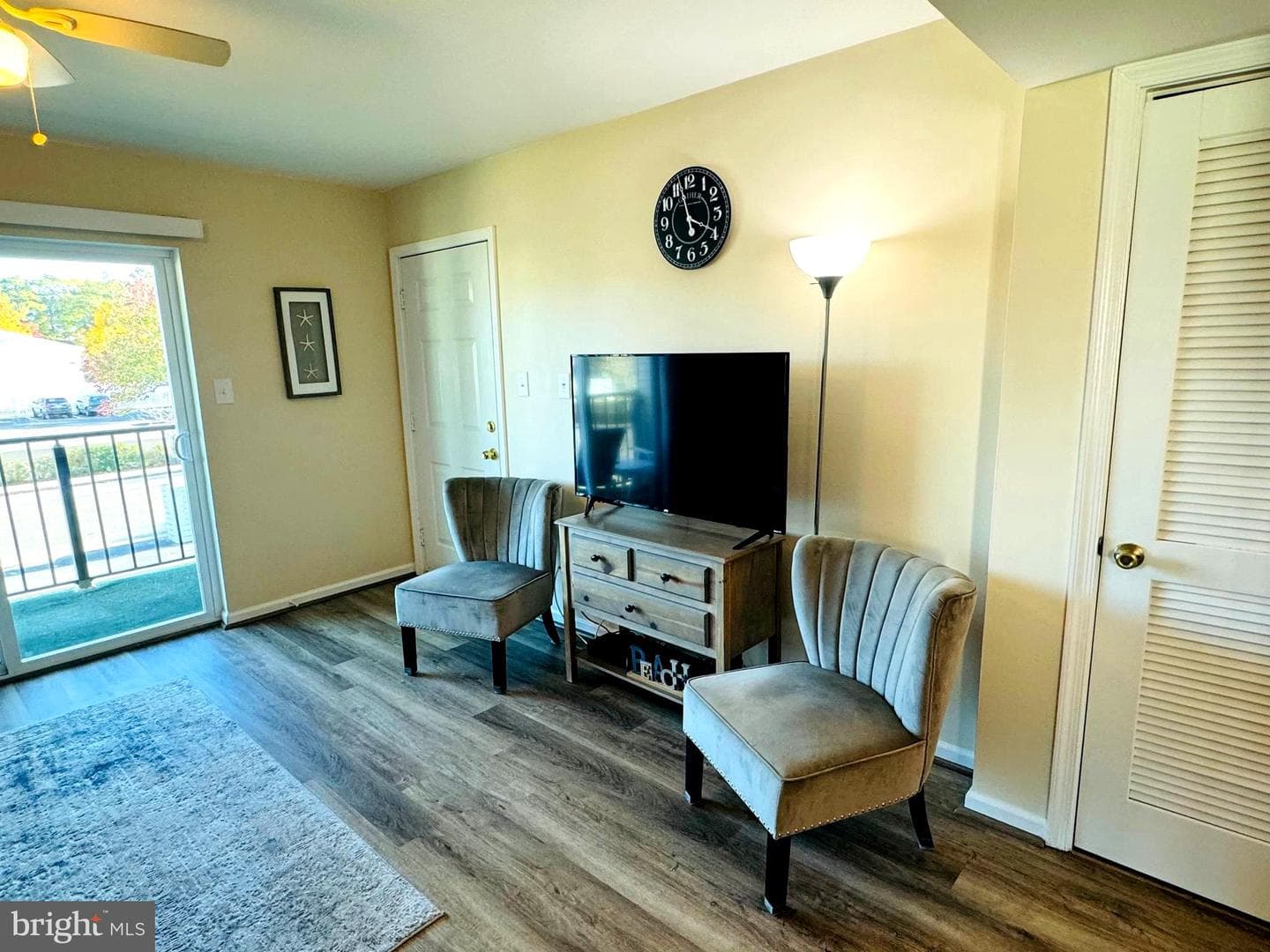14201 Tunnel Avenue #16 photo 5