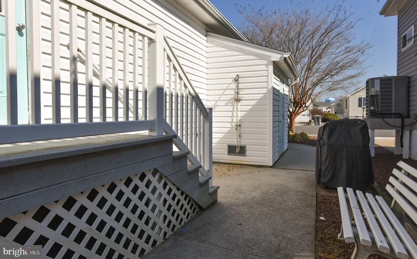 195 Pine Tree Road photo 31