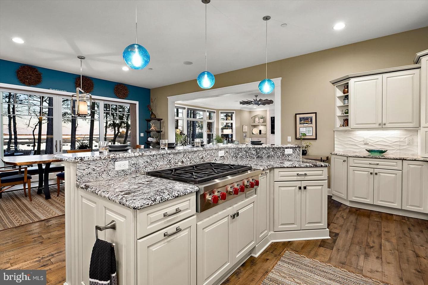 9515 Harbor Lights Drive photo 5
