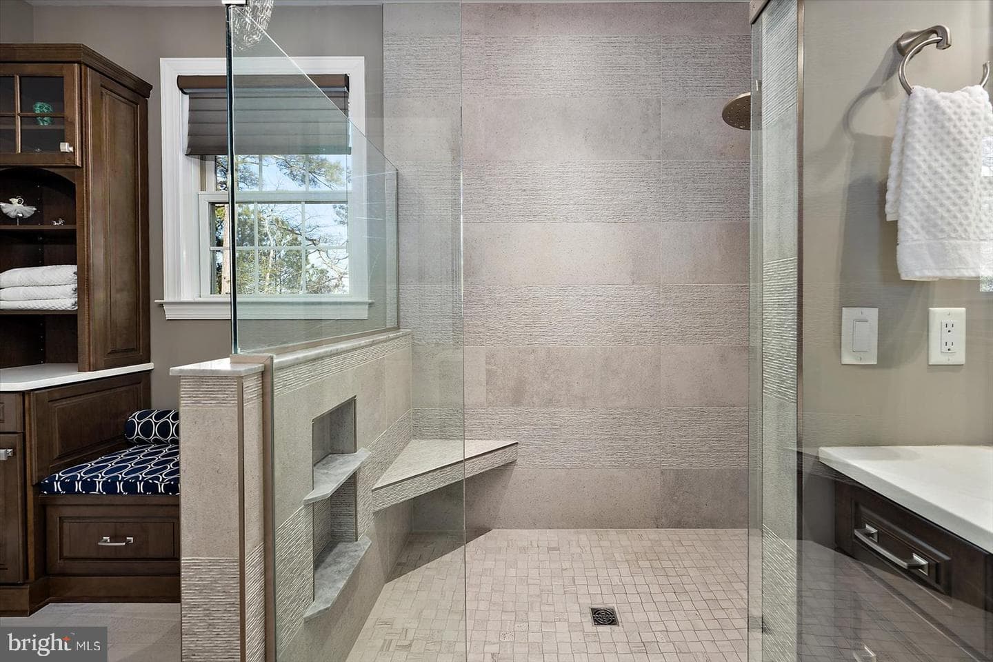 9515 Harbor Lights Drive photo 81