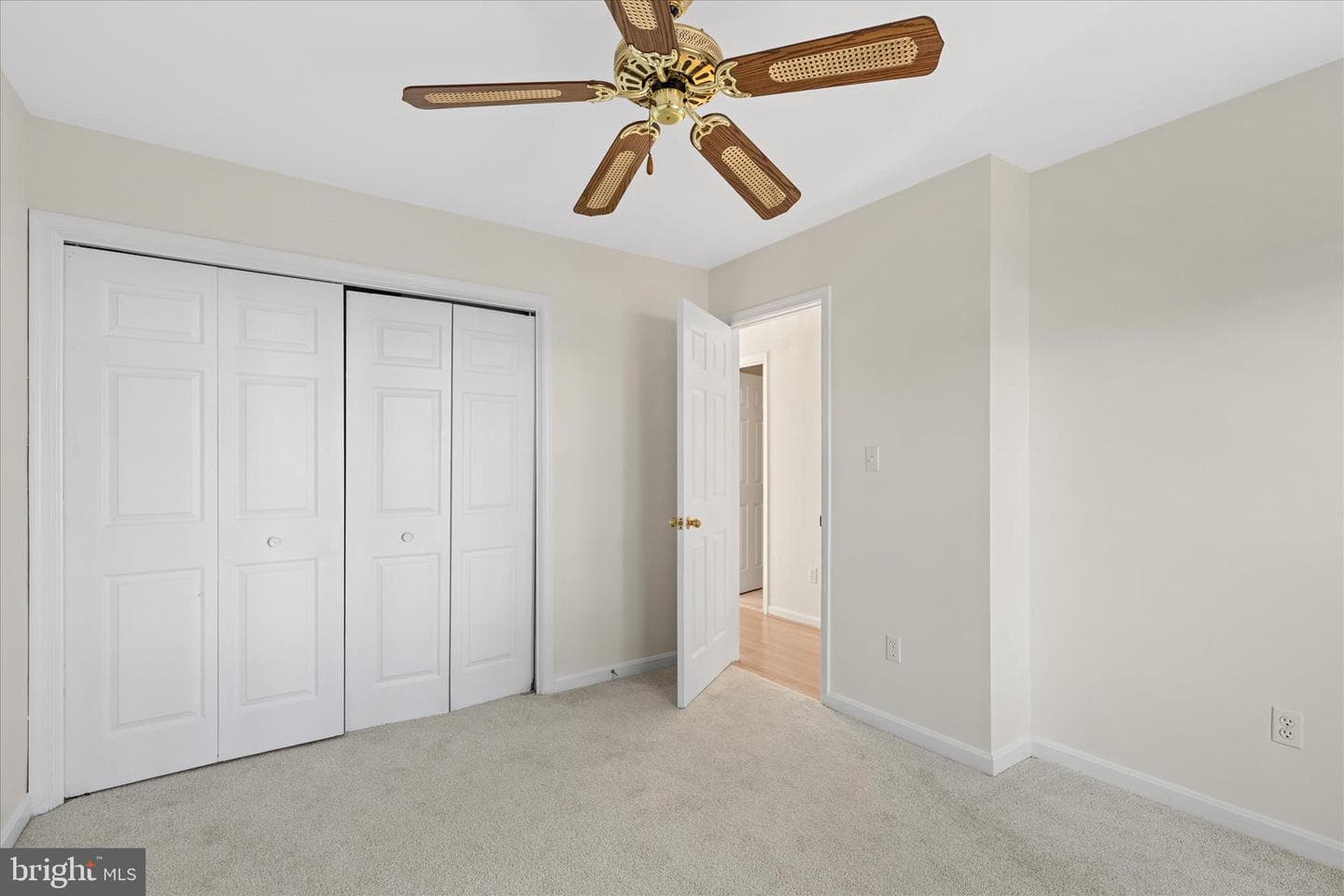 2 Waters Edge Court photo 19