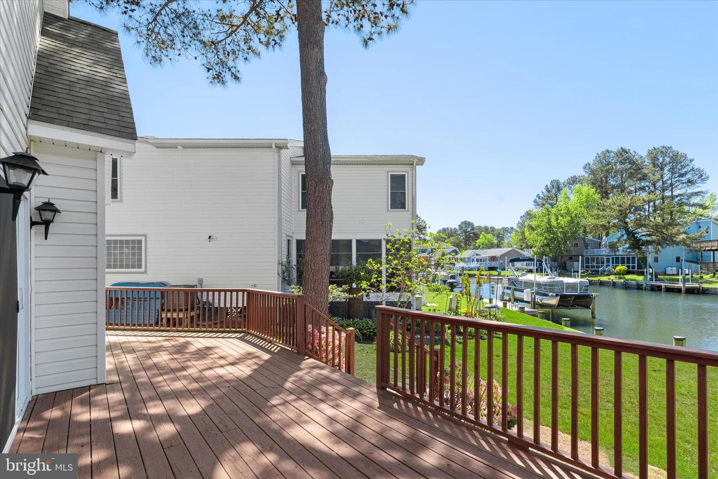 2 Waters Edge Court photo 26