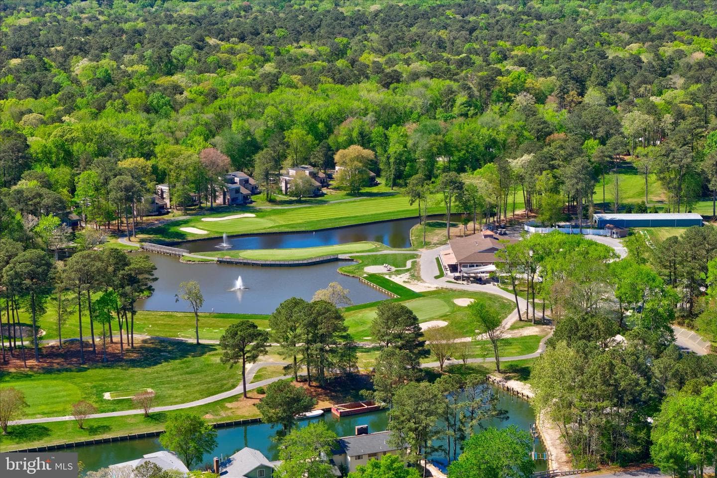 2 Waters Edge Court photo 37