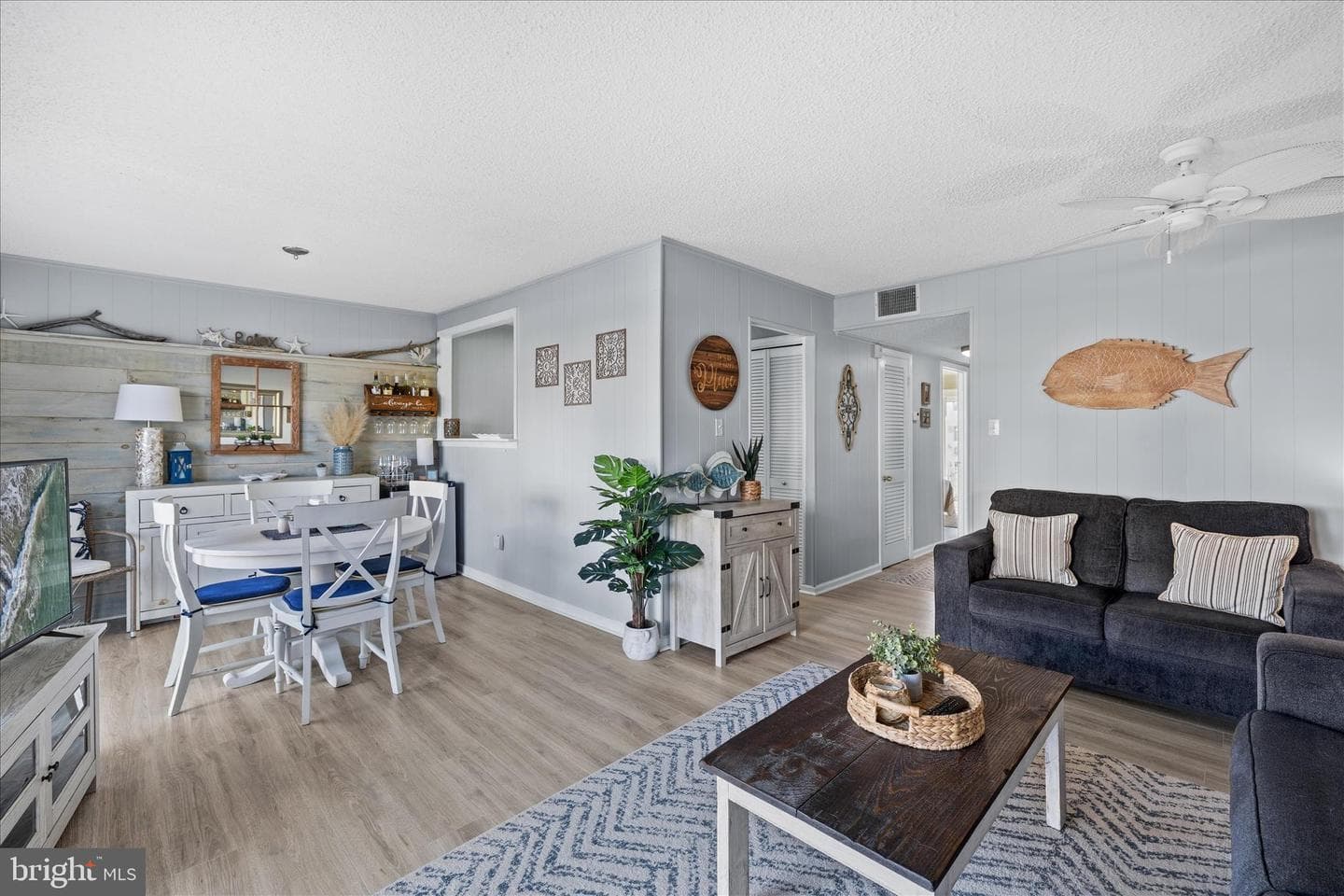 8908 Rusty Anchor Road #401 photo 11