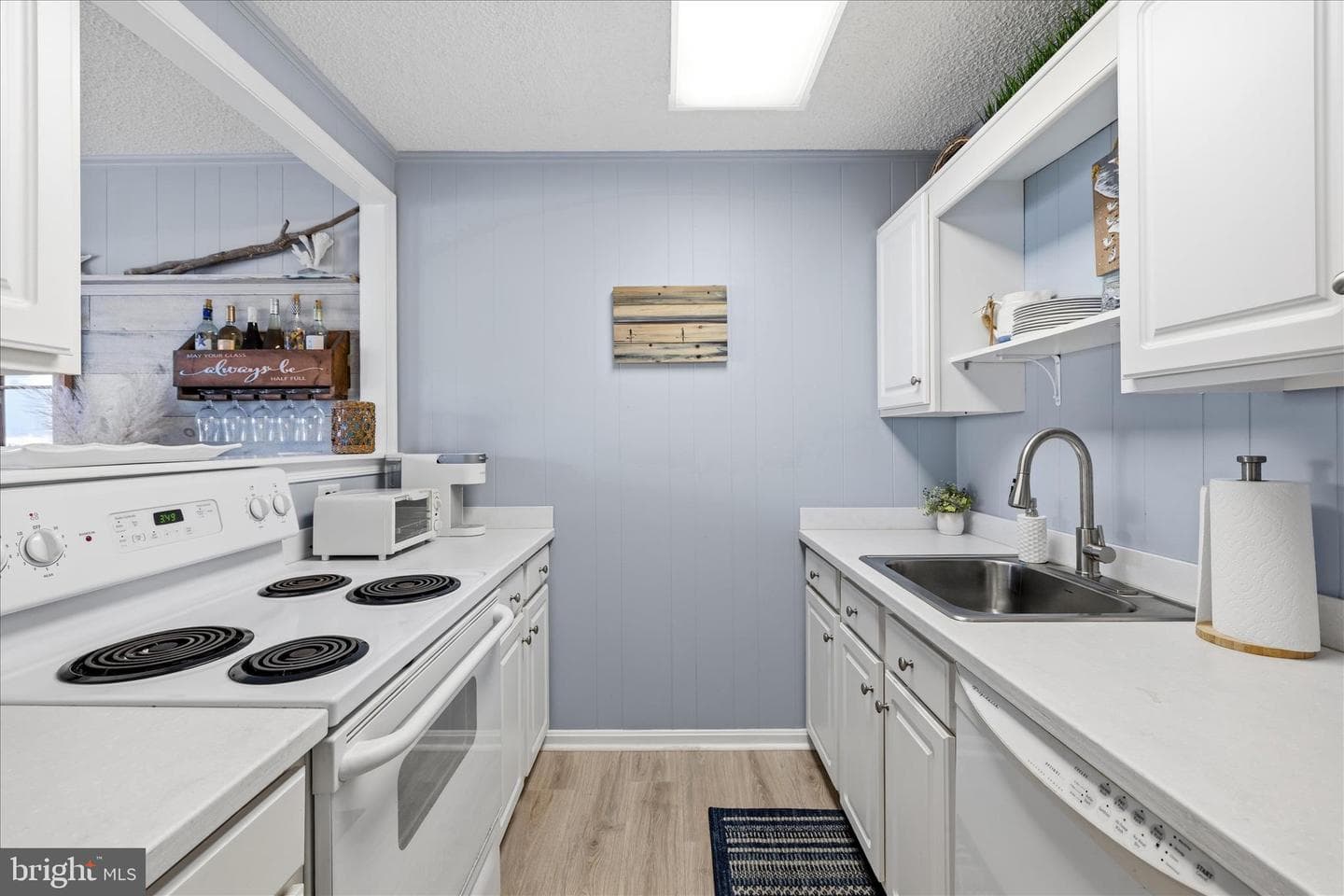 8908 Rusty Anchor Road #401 photo 15