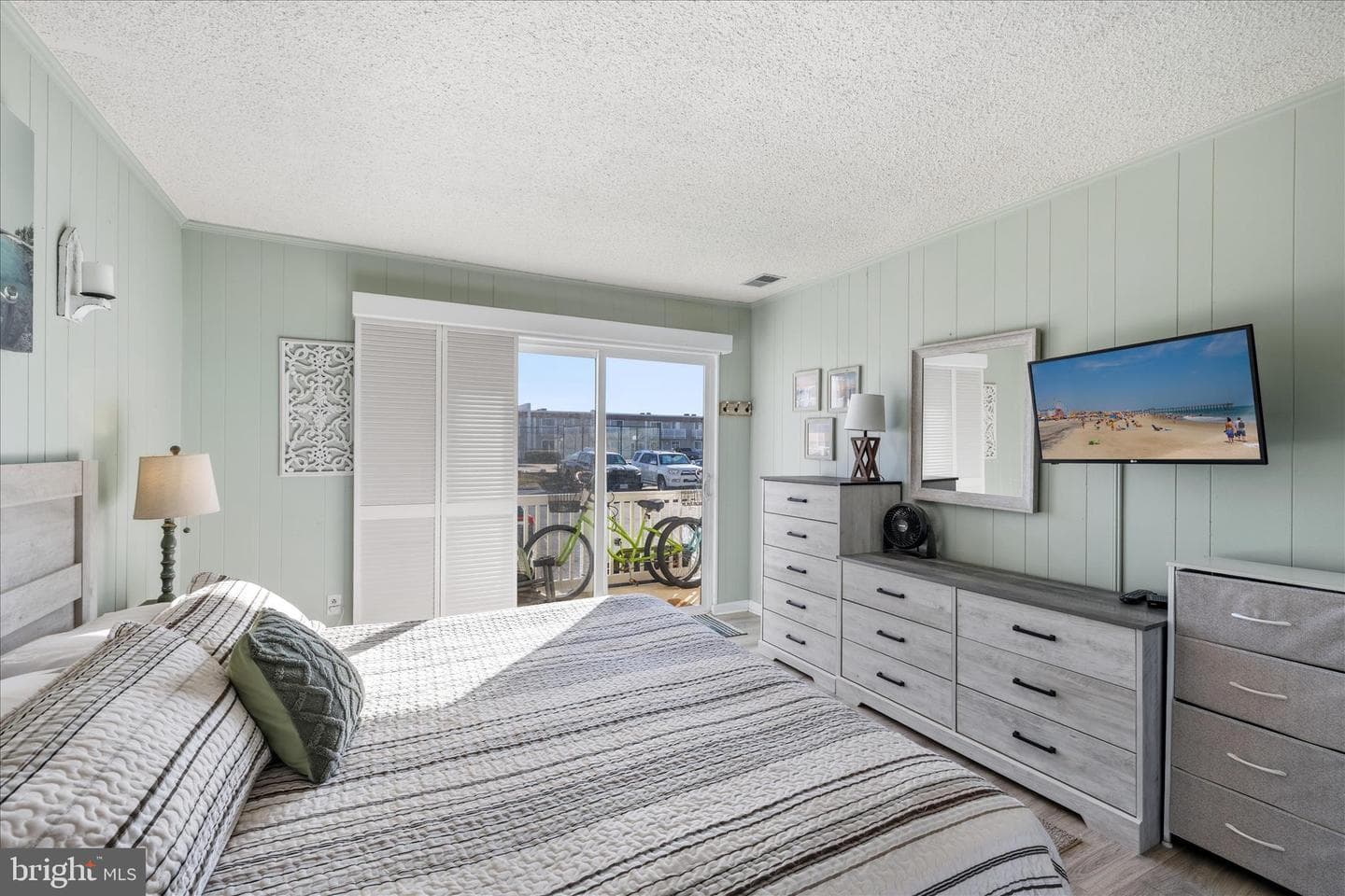 8908 Rusty Anchor Road #401 photo 22