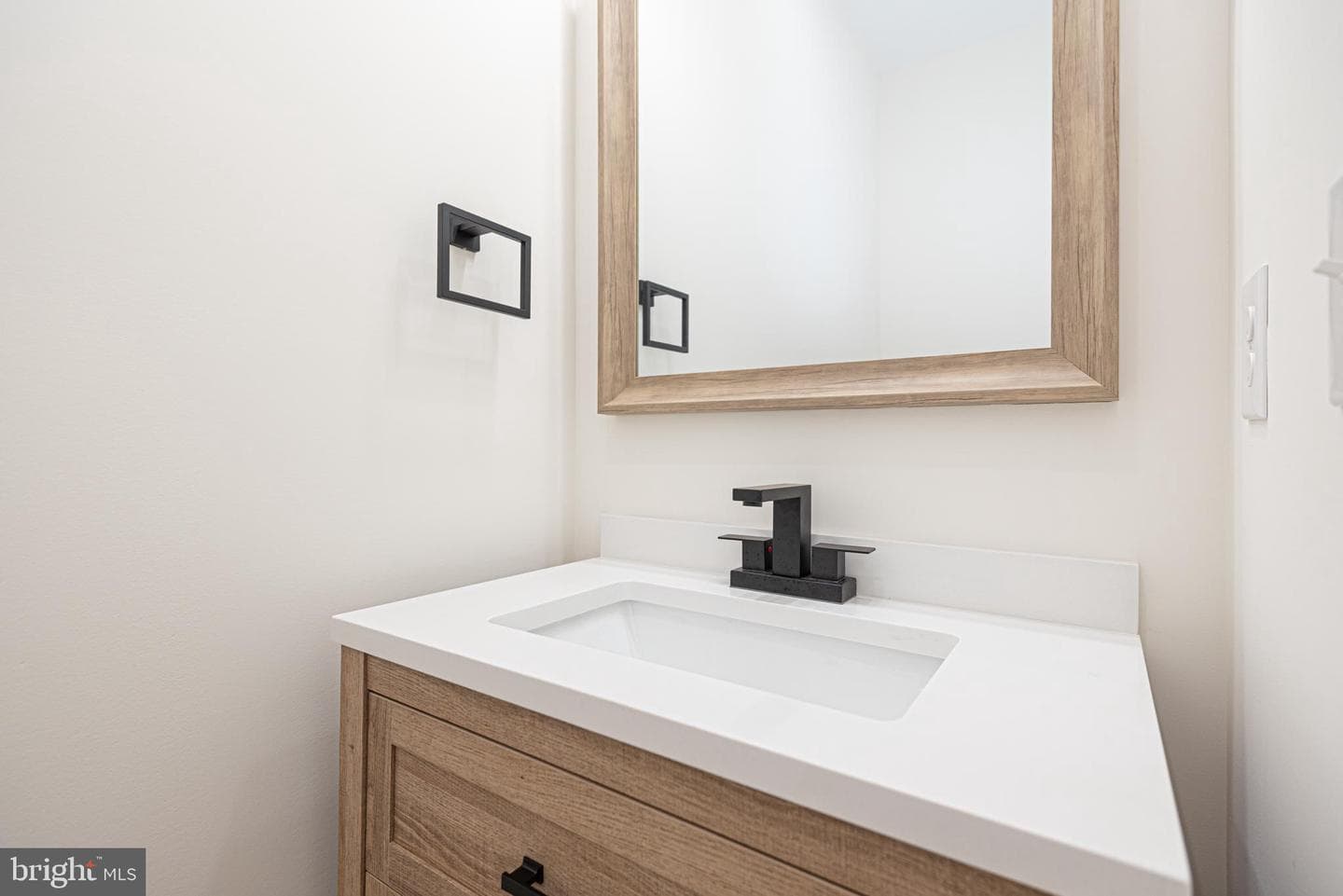 83 King Richard Road photo 29