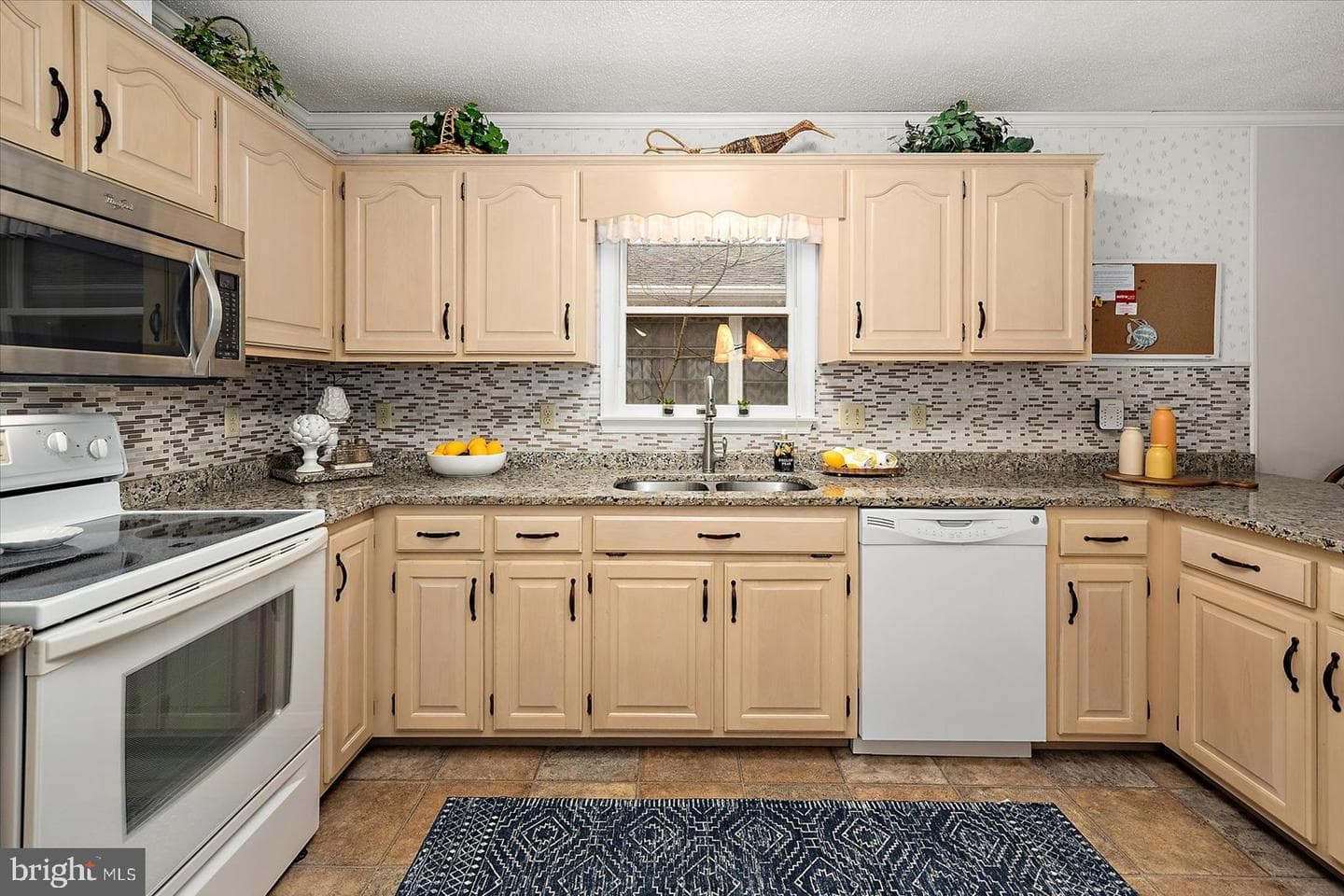208 138th Street photo 14