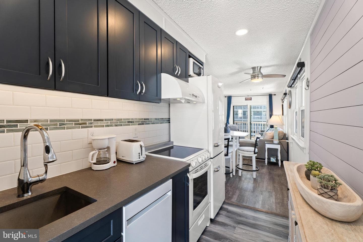 12 72nd Street #205 photo 3