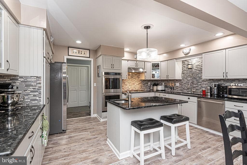 24 Fairway Lane photo 12