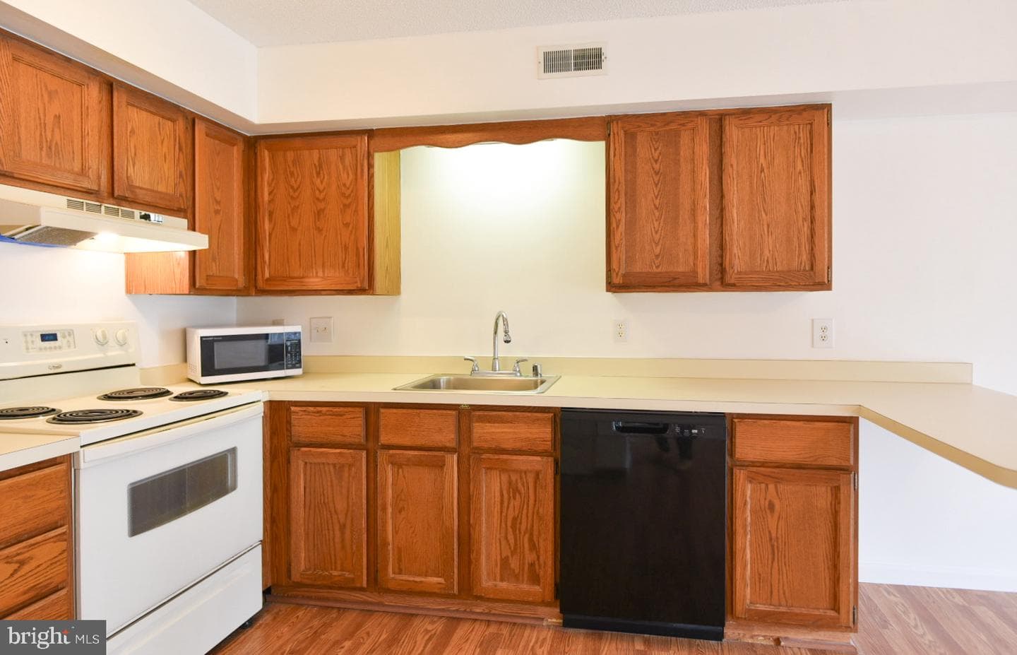 14300 Jarvis Avenue #a202 photo 29