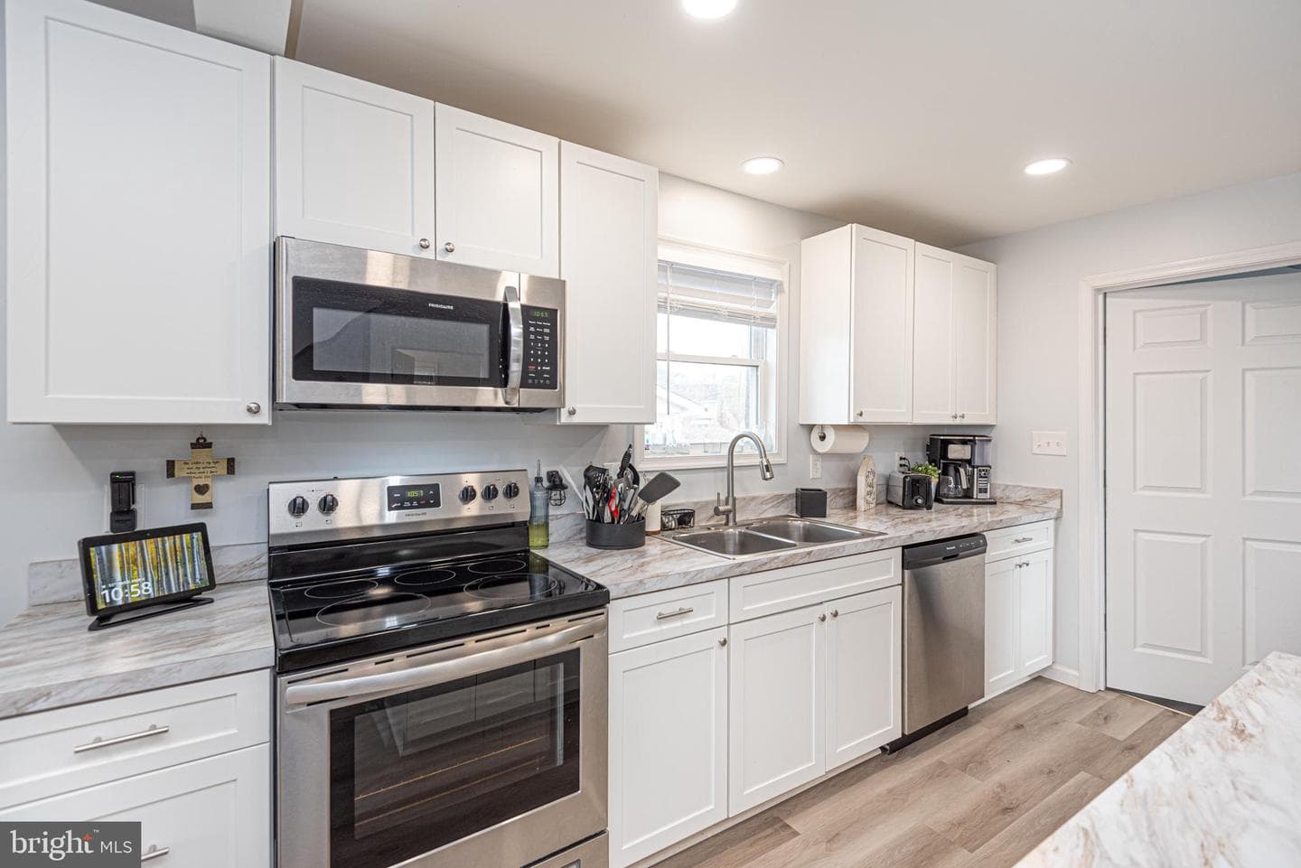 409 W Market Street photo 10