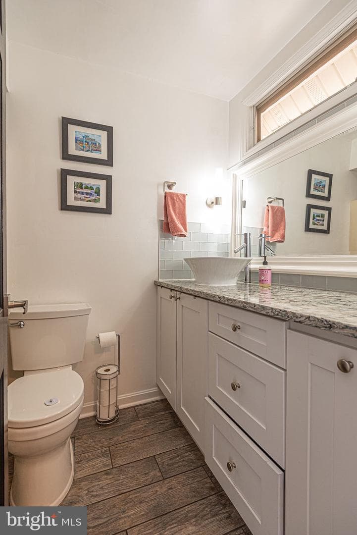 566 Ocean Parkway photo 29