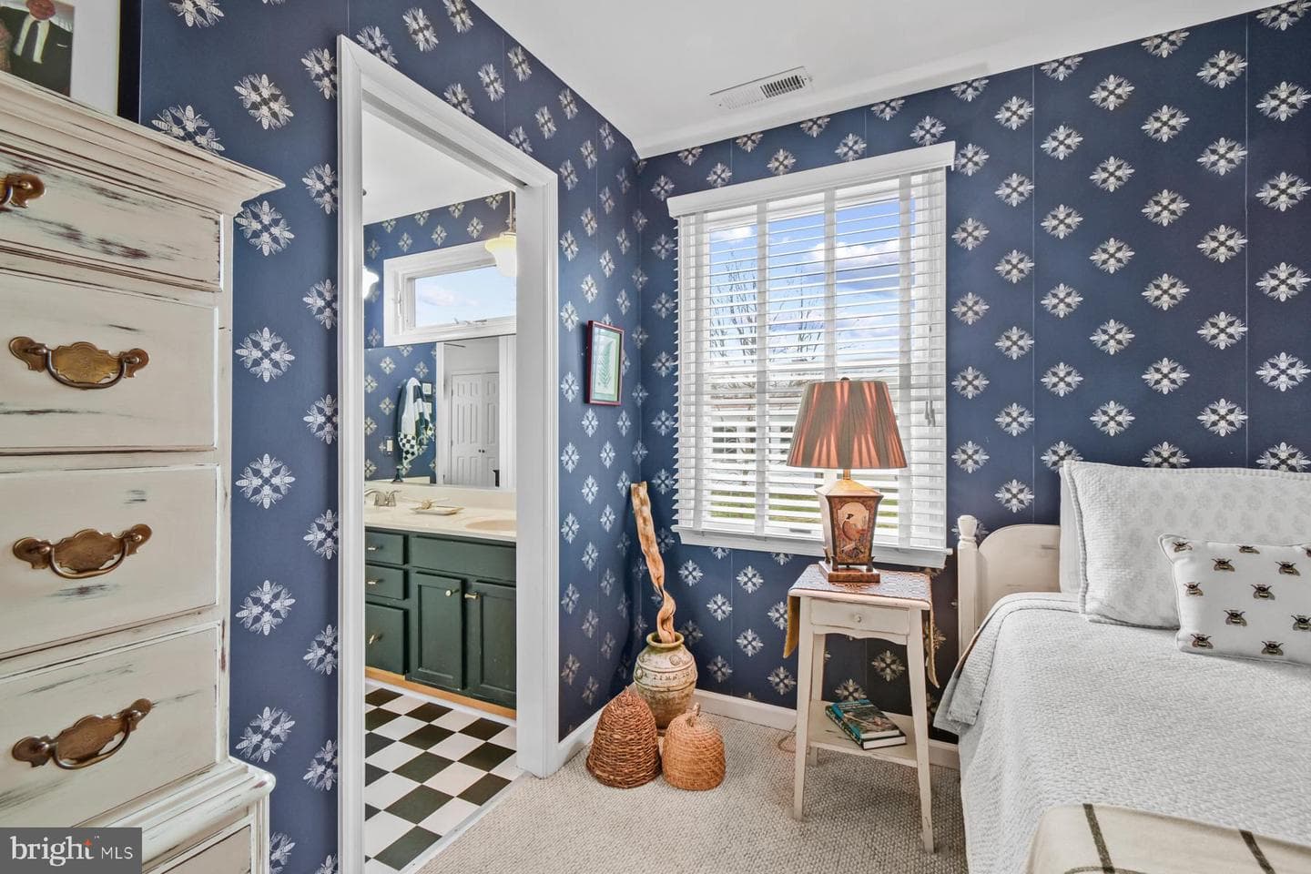 103 Buckingham Road photo 39
