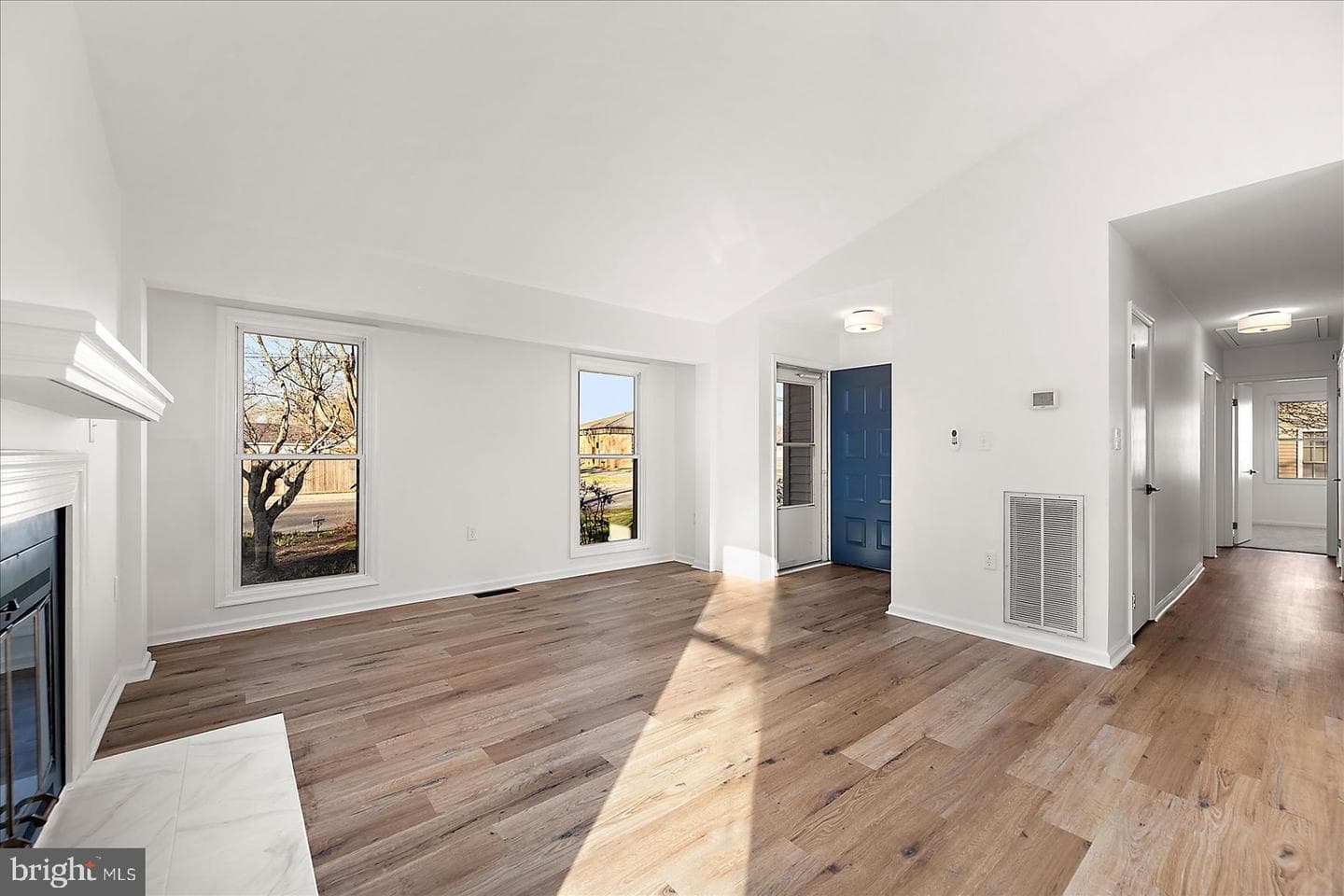 302 Franklin Avenue photo 10