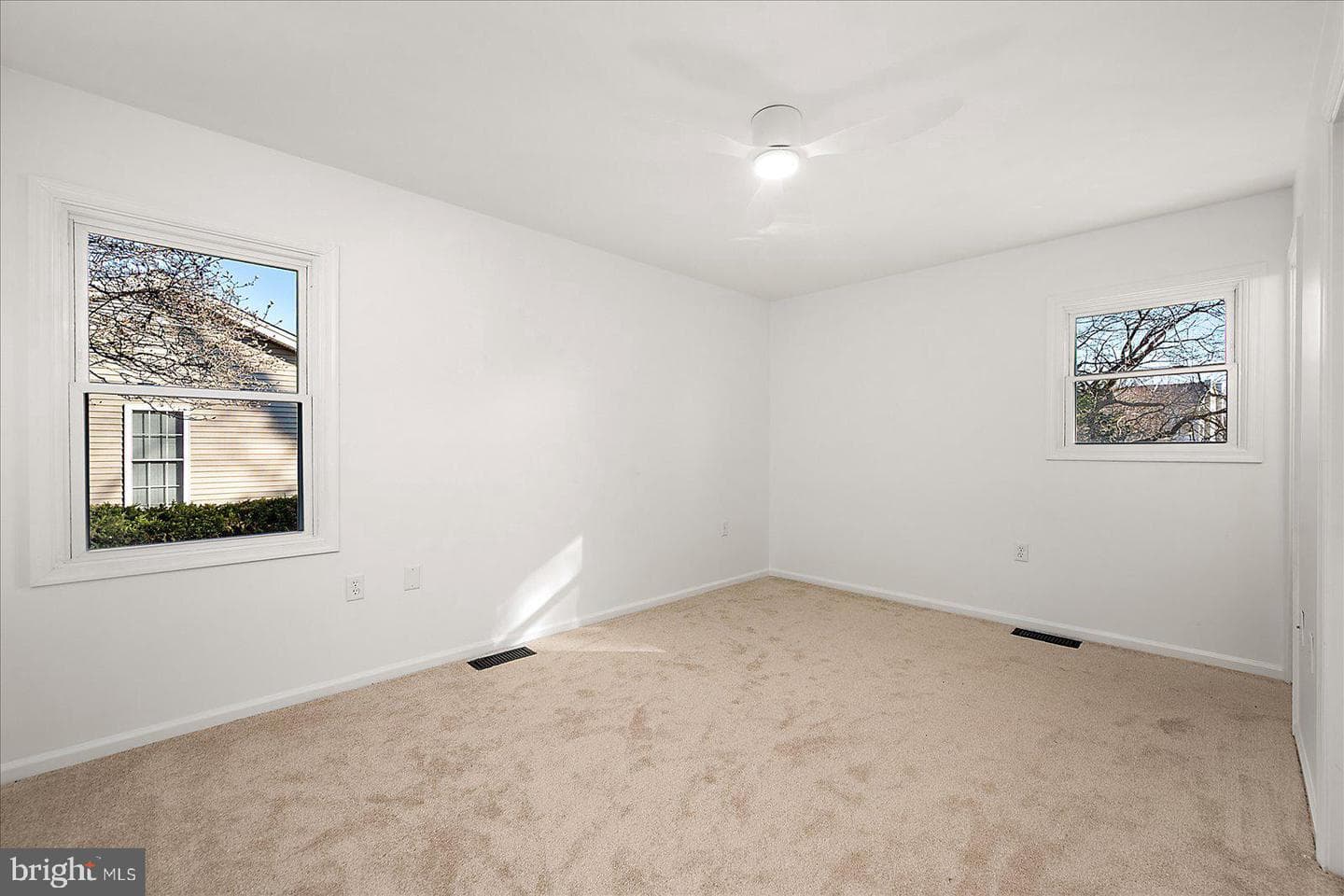 302 Franklin Avenue photo 20