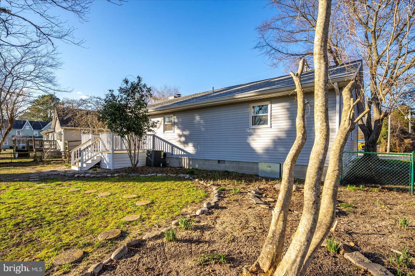 302 Franklin Avenue photo 38