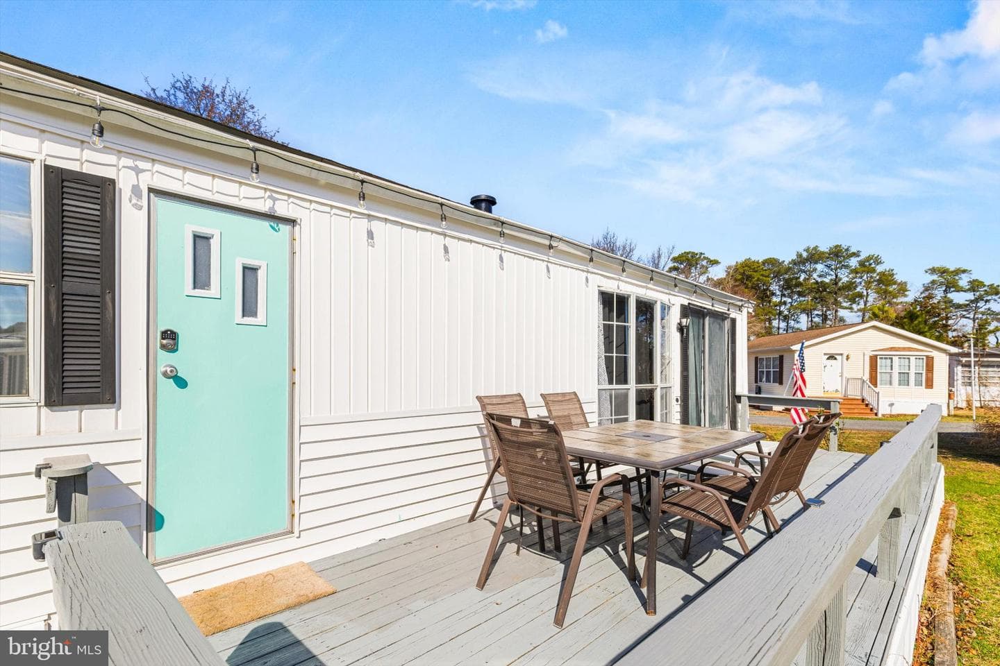 172 Ocean Oval Circle, Berlin