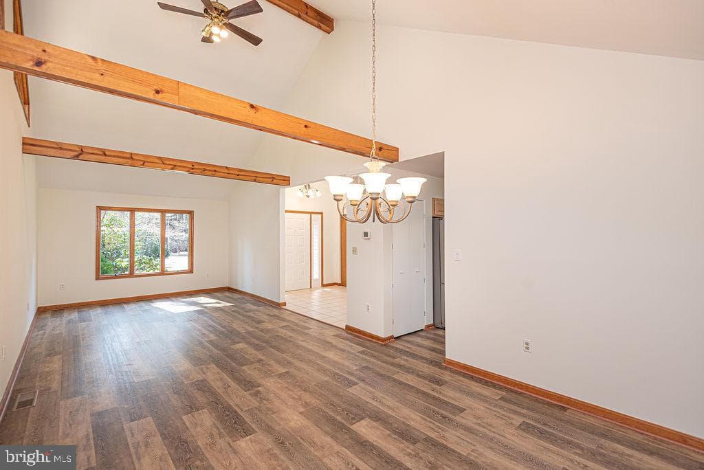 65 Cresthaven Drive photo 11