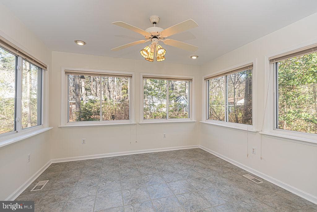 65 Cresthaven Drive photo 14
