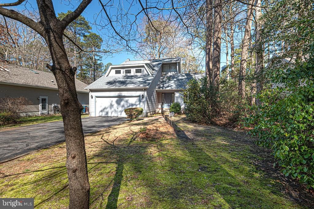 65 Cresthaven Drive photo 2