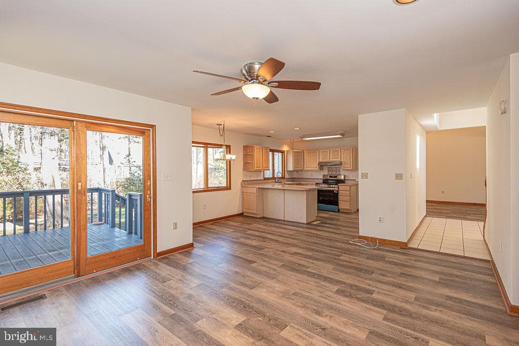 65 Cresthaven Drive photo 21