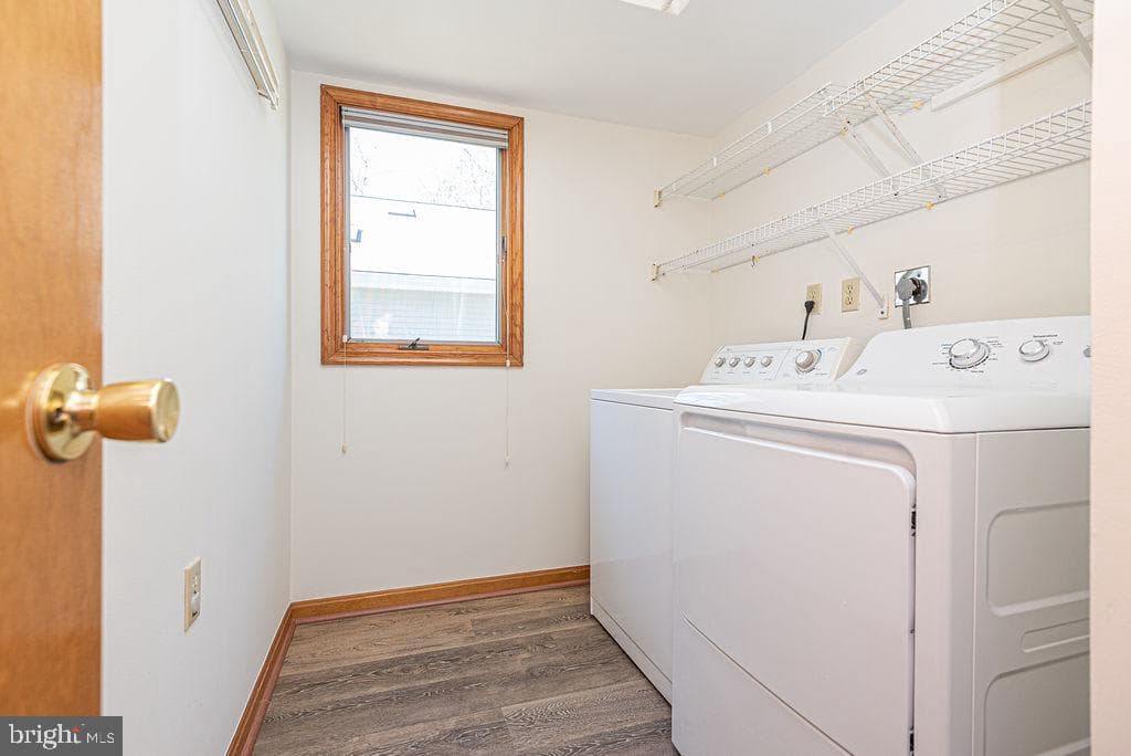 65 Cresthaven Drive photo 28