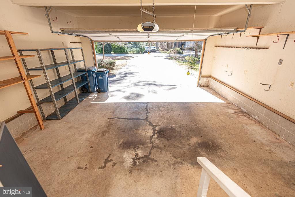 65 Cresthaven Drive photo 29