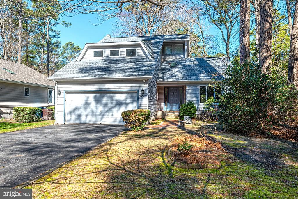 65 Cresthaven Drive photo 3