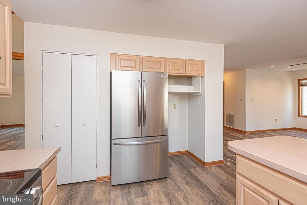 65 Cresthaven Drive photo 31