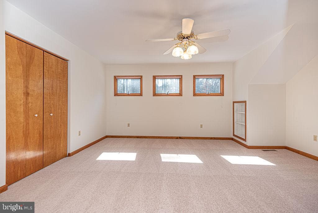 65 Cresthaven Drive photo 36