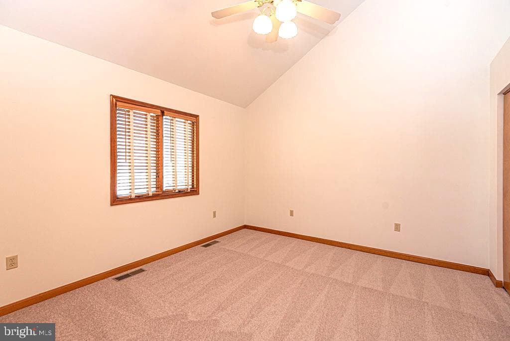 65 Cresthaven Drive photo 47
