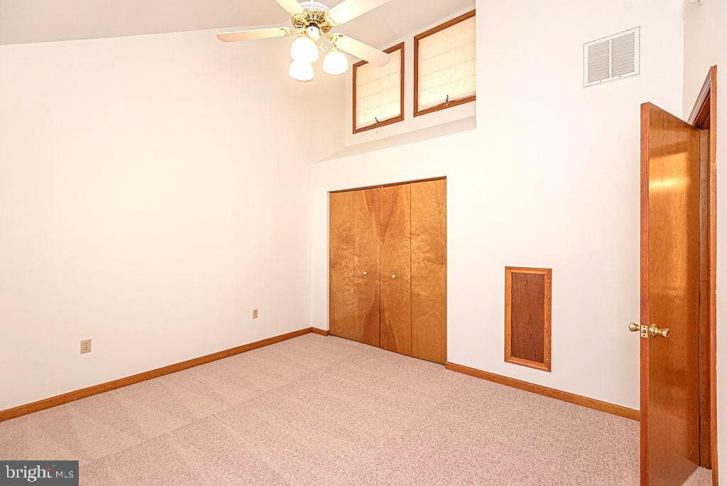 65 Cresthaven Drive photo 49