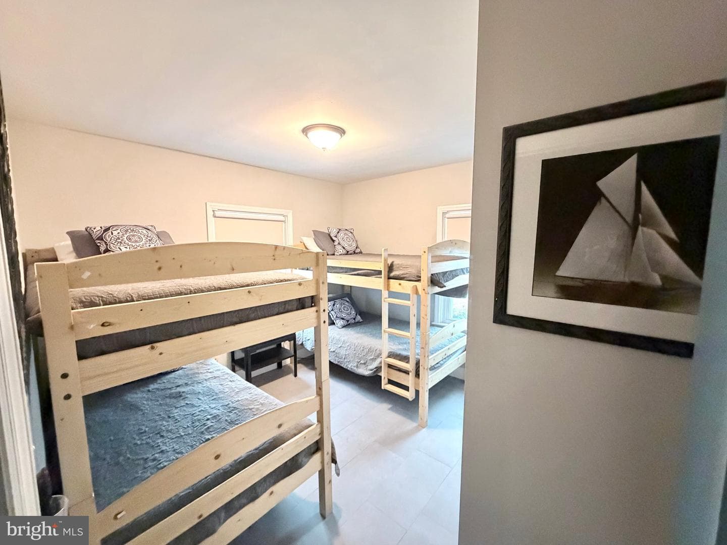 1407 N Saint Louis Avenue #1 photo 36